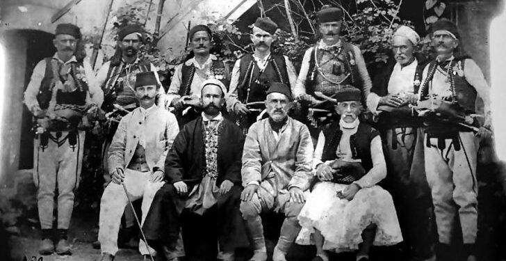 Delegacioni i Shkodrës i dërguar në Lidhjen e Prizrenit në vitin 1878. Kjo fotografi është realizuar nga Pjetër Marubi.