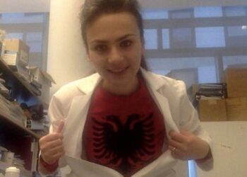 I quajtën emigrantët shqiptarë kriminelë. Shkencëtarja shqiptare në Harvard u jep një përgjigje të mirë anglezëve
