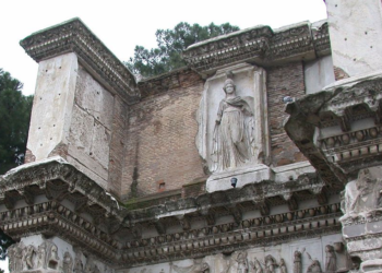 Pirusti “mbret” i Fori Imperiali në Romë