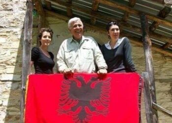 “As familja nuk më përkrahu kur u thashë se jam shqiptar”! Rrëfimi i deputetit të parë shqiptaro-ortodoks në Maqedoni