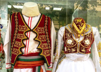 Kostumet popullore në Elbasan, artizanët: Kërkesa vetëm për festa dhe nga emigrantët