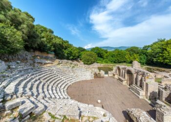 “Lonely Planet” artikull për Butrintin: Udhëtohet edhe nëpër kohë