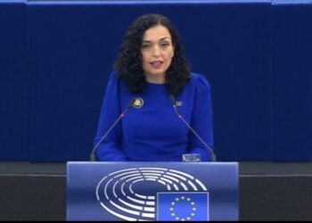 “Liri, Pavarësi, Demokraci”/ Osmani nis fjalimin historik në PE me fjalët Rugovës