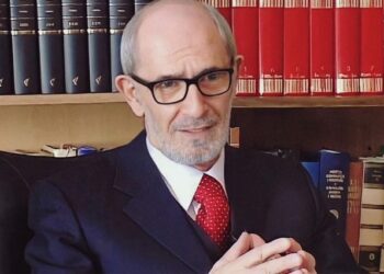 Presidenti Begaj : Profesor Qosja pasuri kombëtare!