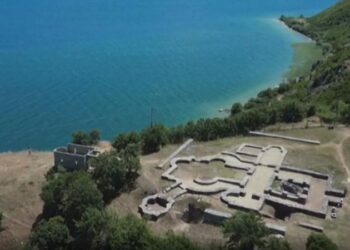 Lini në Pogradec vendbanimi më i vjetër në Europë, mediat italiane: Mister sesi u ndërtua 8 mijë vite më parë nën ujërat e thella të liqenit