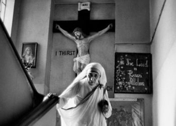 Nënë Tereza, “Gruaja që kur t’i ngulte sytë, të shikonte në shpirt!”