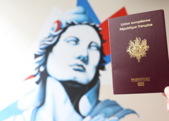 Shqiptarit i refuzohet nënshtëtësia për fenë/ Historia e të riut ka ndezur debat në Paris