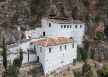 Monumentet në rrezik! 110 objekte duke u degraduar në Sarandë e Gjirokastër