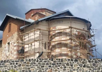 Restaurimi pa leje i Manastirit të Banjskës me para të “Crvena Zvezdas”