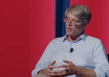 Schmitt: Asnjë komb në Ballkan nuk luftoi sa shqiptarët kundër pushtimit osman