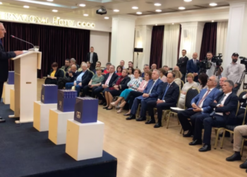 Botohet në Tiranë “Historia e shqiptarëve gjatë shekullit XX”