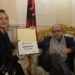 Ismail Kadare nderohet nga Komuna e Gjilanit