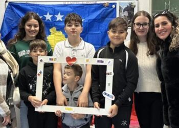 Zvicër/Shkolla Shqipe hap pika shkollore në Roveredo të Kantonit të Grabündenit