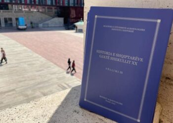 A do mundet të krijojë narrativa “Historia e shqiptarëve gjatë shek. XX”?! Mbi 1 milion dokumente dhe sjellja e historisë deri në ditët tona!