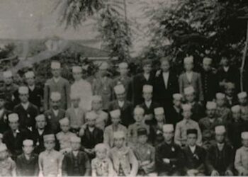 Më 1 dhjetor 1909, u çel Normalja e Elbasanit