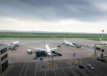 Hapen korridoret ajrore Kosovë–Shqipëri, shkurtohet koha e fluturimeve dhe ka mundësi që të ulen çmimet e biletave