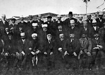 Më 4 dhjetor 1912, u themelua qeveria e parë shqiptare