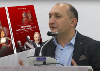 ‘Shqiptarët, protagonistë të Pavarësisë së Greqisë, 90 nga 100 heronj ishin arvanitas!’ Diskutohet botimi i Arben Llallës: Historia greke e rreme