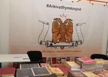 SHBA i dorëzon Arkivit të Shtetit shqiptar 8 mijë dokumente