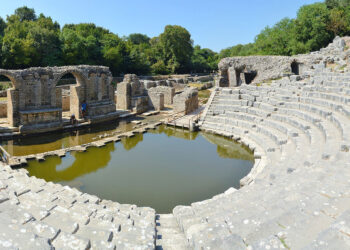 Alarmi i UNESCO-s për Butrintin, Baçe: Menaxhim i gabuar, nuk ka më zbatim ligji