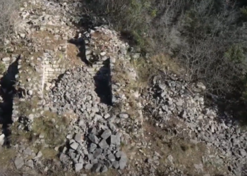 Kalaja e Menglit, po shtrohet rruga për ta bërë të aksesueshme për turistët