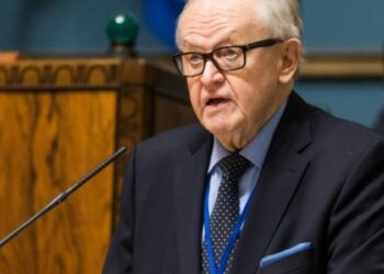 Para 17 vjetësh, Ahtisaari dorëzoi raportin për pavarësinë e Kosovës