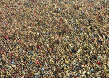 Foto Historike / 22 Marsi 1992, dita e parë e lirisë!