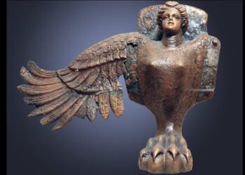 Sfinksi në Antigone, dëshmi e prodhimit lokal të enëve prej bronzi