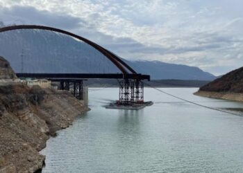 “Ka harkun më të lartë në Evropë”: Zbuloni sa ka kushtuar ura më e madhe e Kukësit
