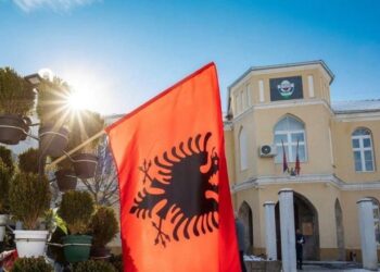 Pse vetëm Kosova, duhet të formojë Asociacion të komunave të shumicës Serbe?