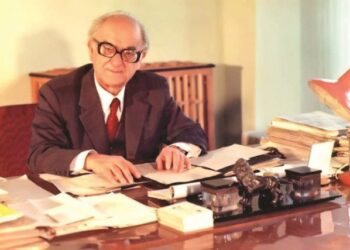 Përkujtohet Aleks Buda, historiani dhe themeluesi i Akademisë së Shkencave