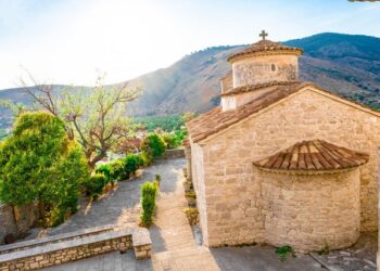 Manastiri i Shën Dhimitrit në Qeparo, perlë e arkitekturës dhe trashëgimisë kulturore