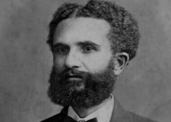 ‘Të edukojmë vajzat, ato edukojnë familjen dhe kombin’, fjalimi i Abdyl Frashërit që ngriti në këmbë parlamentin osman