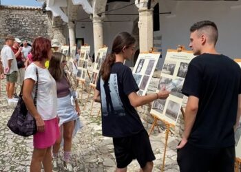Çelet në Muzeun Kombëtar Ikonografik “Onufri” në Berat ekspozita ‘Rikthim në traditë, veshjet popullore të shqiptarëve’