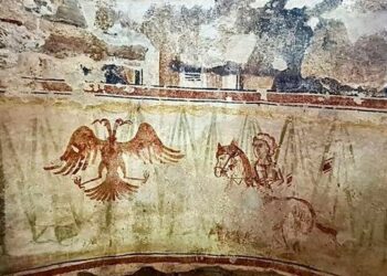 Zbulohen portrete e figura shenjtorësh në kishën e Kepit të Rodonit