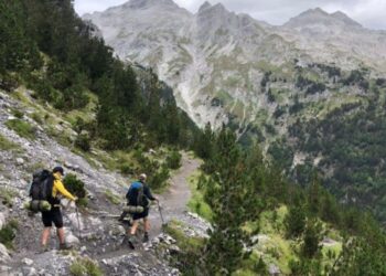 Pas “shitjes” së bregdetit, qeveria kalon në mal. Rikthehet oferta “Shqipëria 1 Euro”