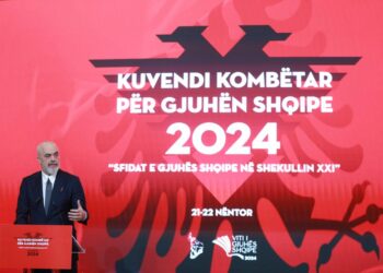 “Të mos e lejojmë degradimin e gjuhës shqipe”, Rama: Nesër do të publikohet drafti i fjalorit të ri, do të hidhet për konsultim publik