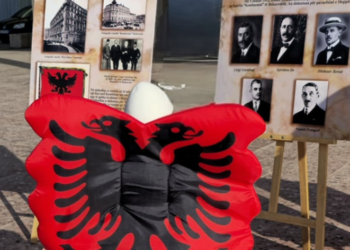 “Udha drejt Pavarësisë” nis rrugëtimin e vet rrëfyes fotografik të historisë, në Ditën e Flamurit