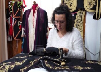 Në Gjirokastër po tregohet interes i lartë për restaurimin e veshjeve tradicionale