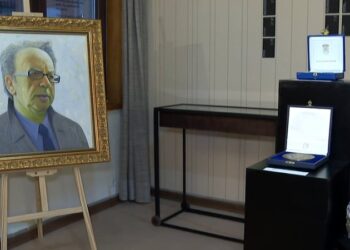 Letërkëmbimet e Kadaresë/ Ftesa që i bënte nobelisti Gunter Grass, si i përgjigjej shkrimtari në 1987