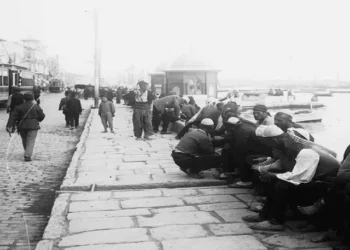 Historiani i njohur: E vërteta e shpërnguljes masive të shqiptarëve nga Kosova e Maqedonia ne Turqi, gjatë pushtimit fashist