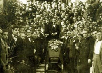 Fjala e Hasan Prishtinës në ceremoninë e varrimit të Luigj Gurakuqit: Ra dëshmor prej dorës së një tradhtari, një krimineli