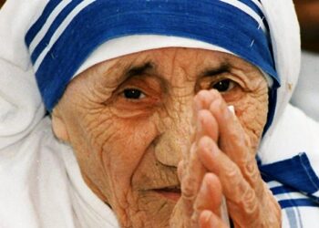 “Dhuratat e Zotit janë të gjitha të mira, por jo domosdoshmërisht të njëjta” – Letra e Nënë Terezës drejtuar grave në gusht të 1995