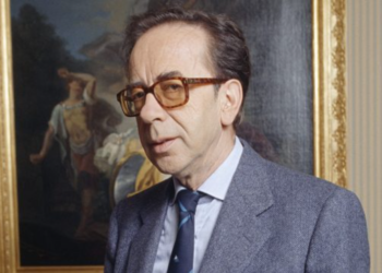 Një vjetori i vdekjes së shkrimtarit të madh, Gjekmarkaj në Kuvend: Kadare meriton nderime! Kërkoj një varr monumental dhe ceremoni ndërkombëtare