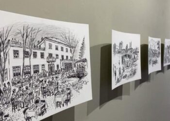 ‘Nënqyteti’, piktori Taso rikthen Pogradecin e vjetër përmes artit: Ekspozita, himn për qytetin dhe traditat tona