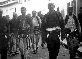 Historia e nje fotoje/ “Hyrja Triumfale e Isa Boletinit në Vlorë – 1912”