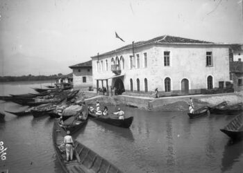 Pazari i Vjetër i Shkodrës dhe jeta ekonomike e qytetit në fillimin e shekullit të 20-të