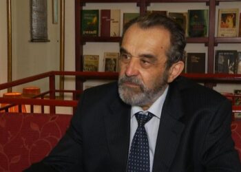 Helmimi i Petro Nini Luarasit të kujton të gjithë helmimet e pabesa në histori