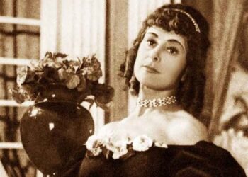 Marie Kraja, “zonja e artë” e këngës shqiptare. Maestro Ciko: Radio Tirana u hap me të në vitin 1938