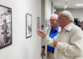 Ekspozohen në Pogradec foto të rralla, autori arvanitas sjell imazhe të viteve 1940